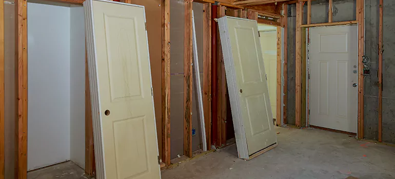 Heavy Duty Sliding Door in Universiry Heights, ON